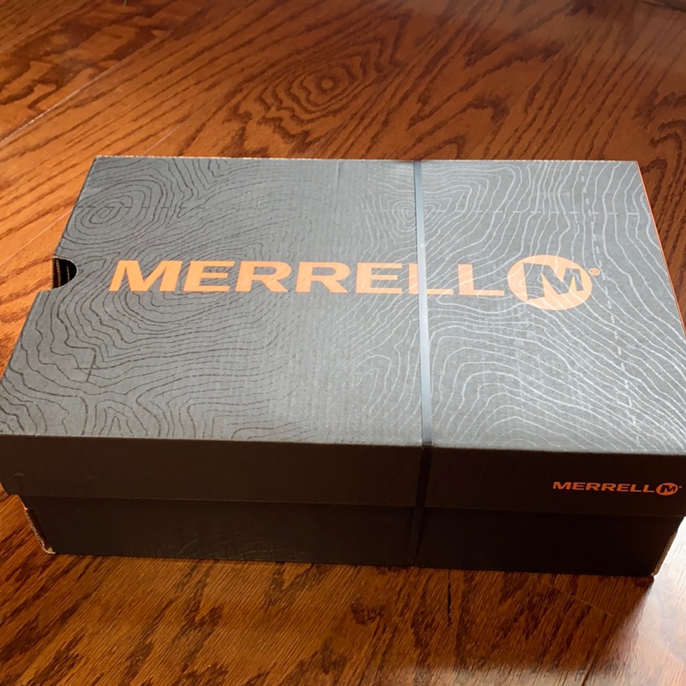 BNIB Merrill hiking boots